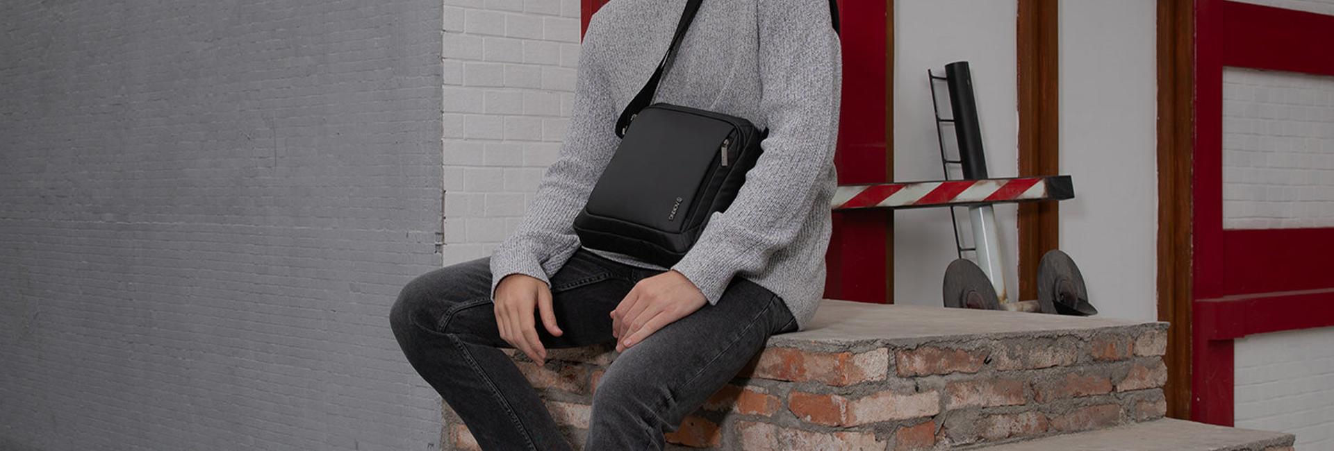 ハンドバッグ GLOWNY THE SKIN BAG BSA120 THE SKIN BAG (BLACK) - GLOWNY