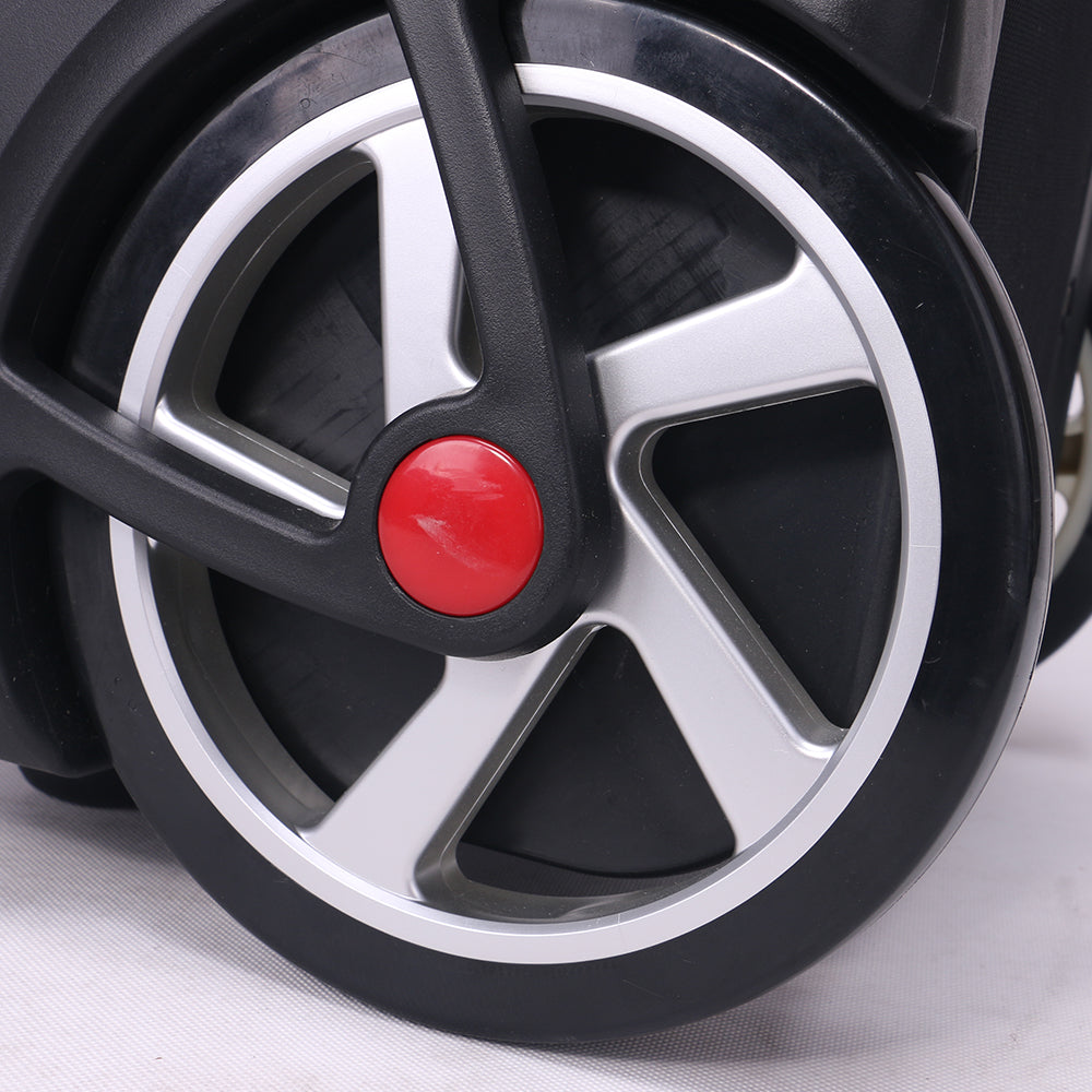 Bag with sturdy wheel
